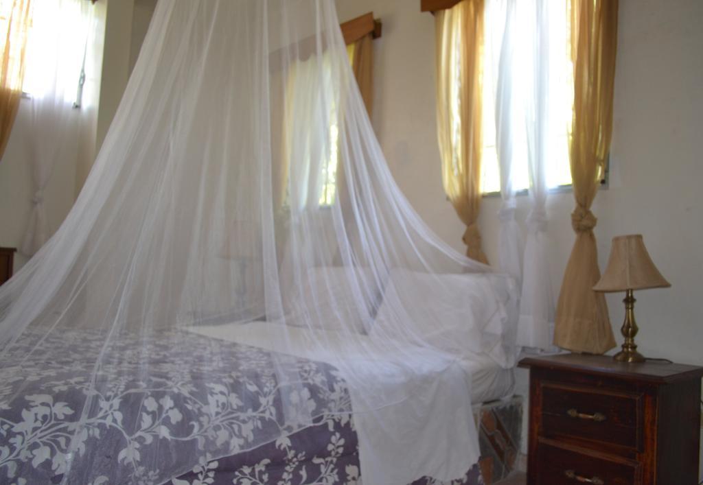 Pacot Breeze Hotel Musseau 객실 사진